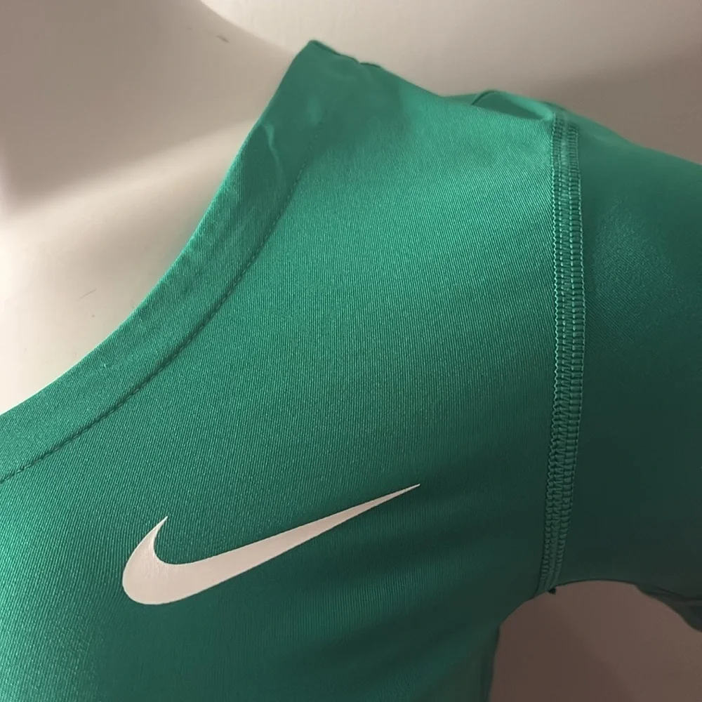 Nike Dri-Fit Green Fitted Short Sleeve T-Shirt